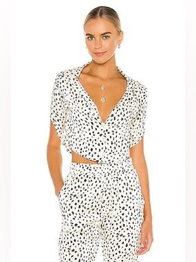 BEACH RIOT Regan Blouse in Dalmatian
Spot Size small